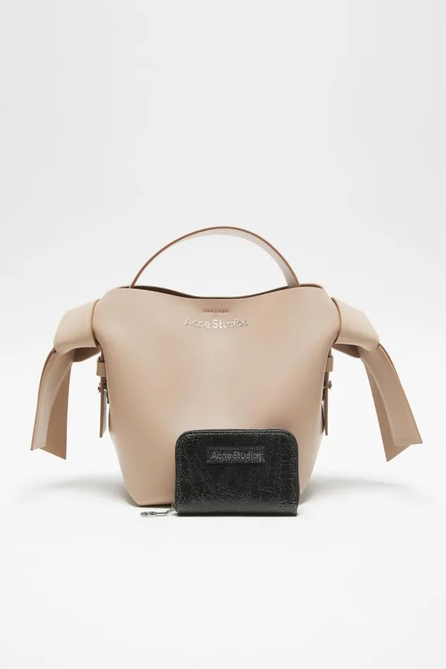 Acne Studios Leather Zip Wallet Black Men Small Leather Goods Acne Studios Leather Zip Wallet Black Men Small Leather Goods