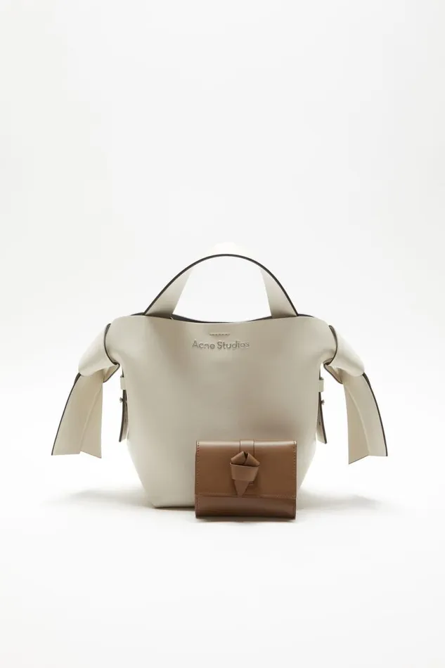 Acne Studios Musubi Folded Wallet Camel Brown Men Bags Acne Studios Musubi Folded Wallet Camel Brown Men Bags