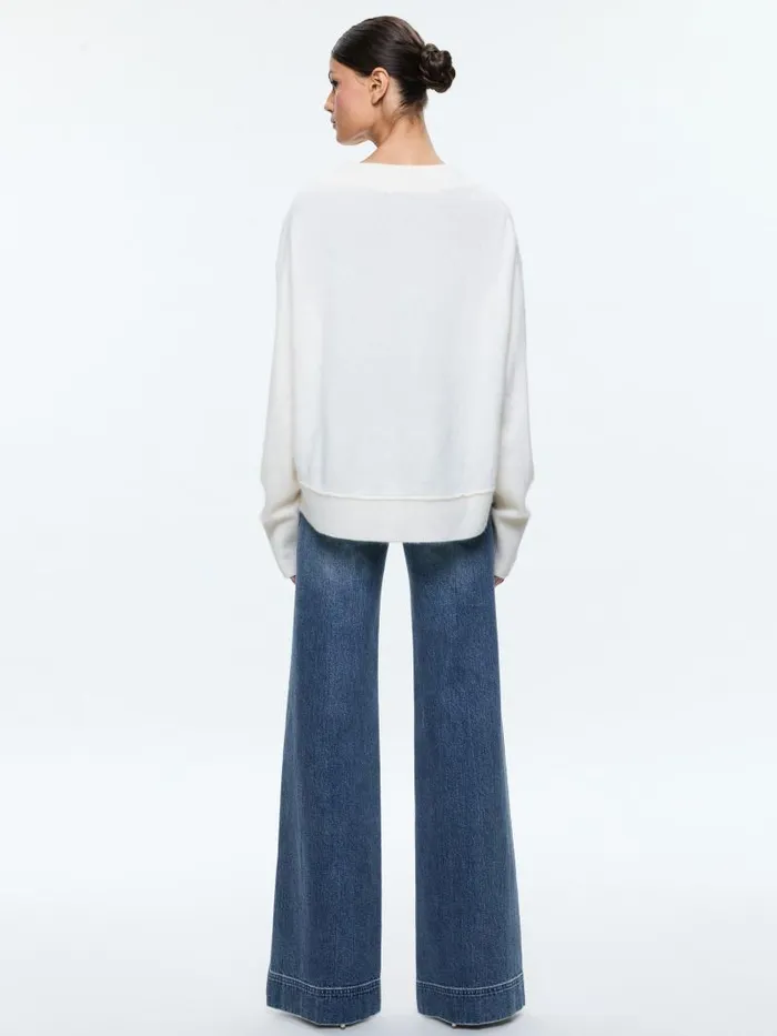 Alice Olivia ELSA CREWNECK EASY PULLOVER Ecru Women Sweaters