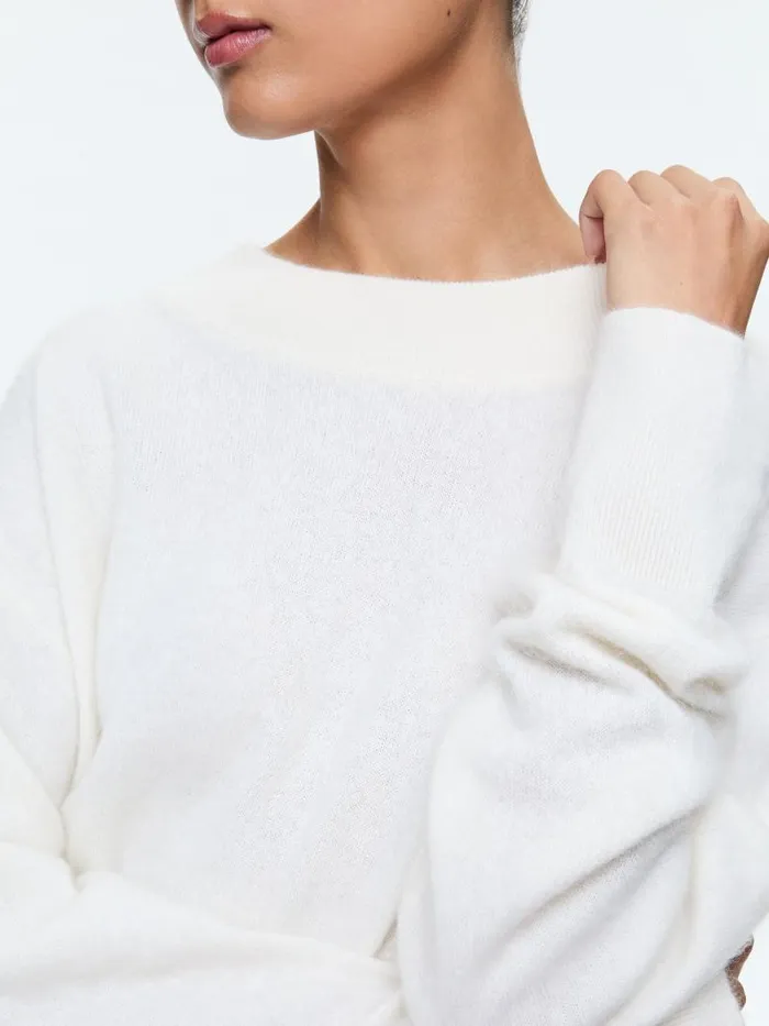 Alice Olivia ELSA CREWNECK EASY PULLOVER Ecru Women Sweaters