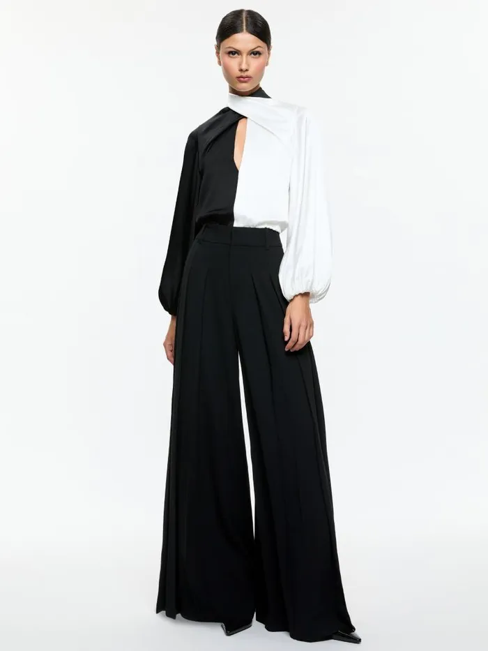 Alice Olivia MAHOGANY TWIST NECK CROPPED TOP Blackoff White Women Tops
