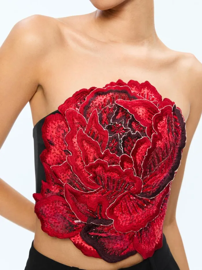 Alice Olivia RANDIE FLORAL APPLIQUE CROP TOP Le Parisien Women Tops