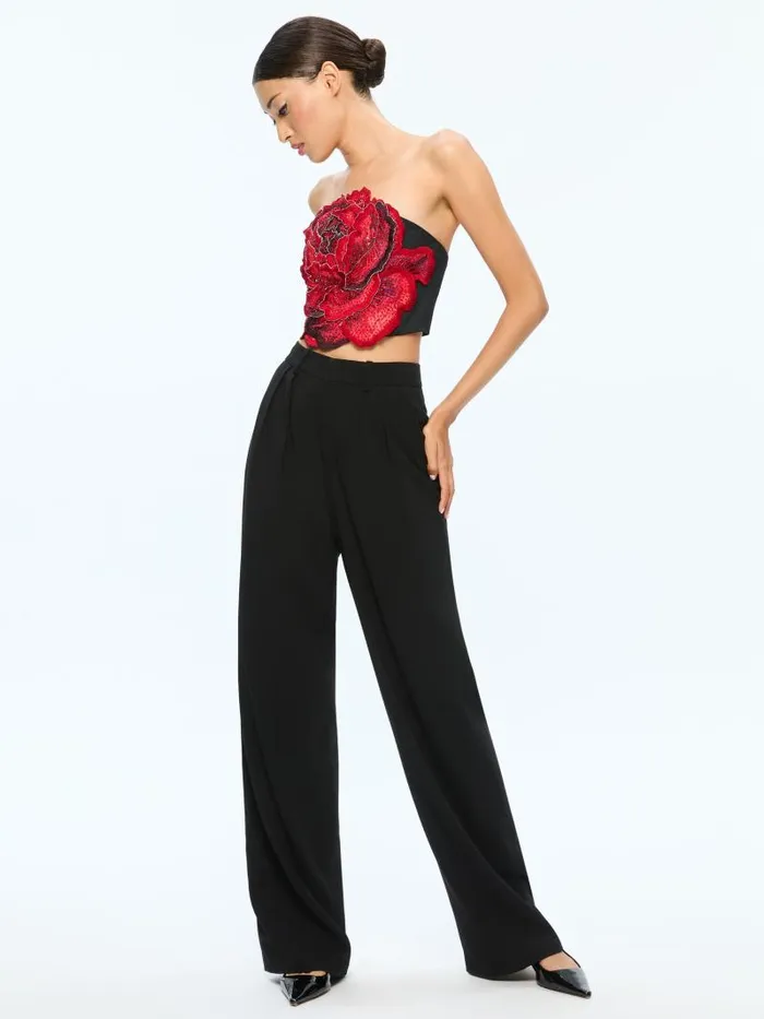 Alice Olivia RANDIE FLORAL APPLIQUE CROP TOP Le Parisien Women Tops