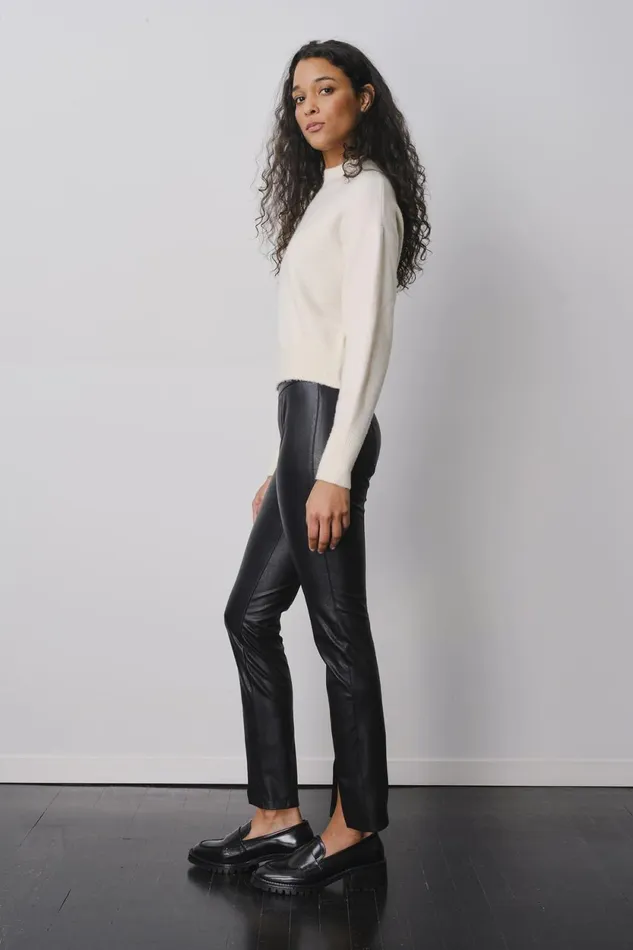 Avenue Montaigne MAX Pleather Black Women Pants Avenue Montaigne MAX Pleather Black Women Pants