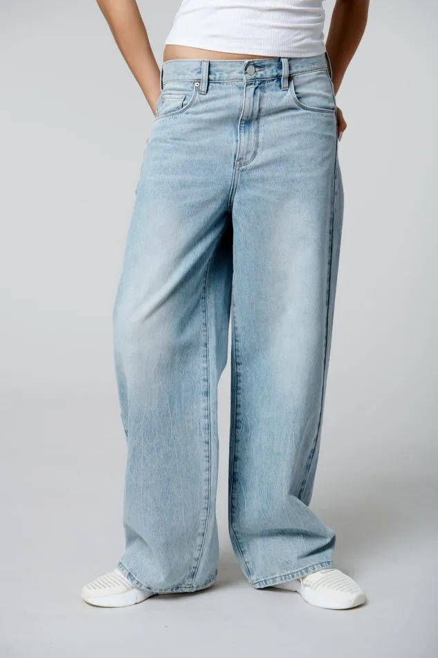 BLANK NYC Jeans Home Free Jean 8211 Women