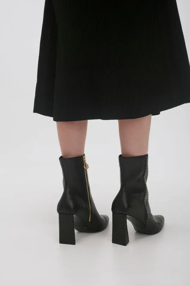 Ether Whipstitch Short Boot Black Women Aje Shoes