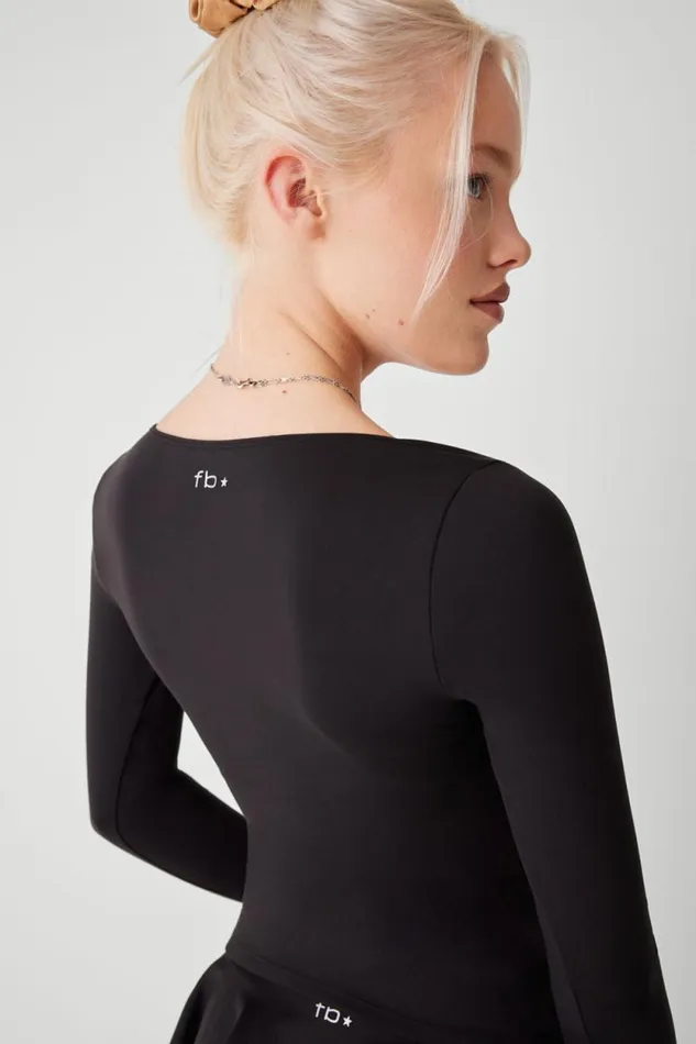 Frankies Bikinis Active Women Demi Long Sleeve Top Black