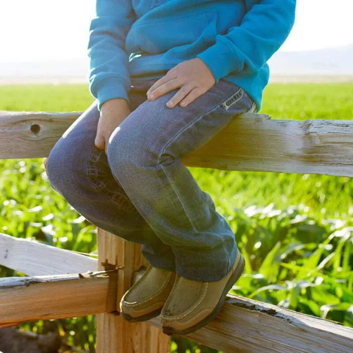 Kids Jeans Ariat B4 Relaxed Boundary Boot Cut Jean Dakota