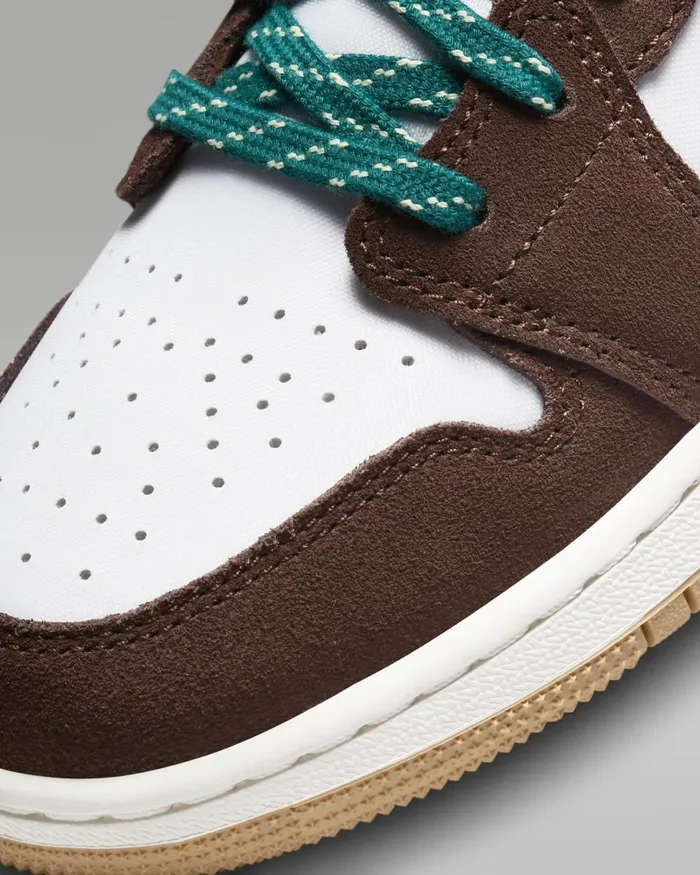 Kids Nike Jordan Air Jordan 1 Low SE Browntwinesailbrown