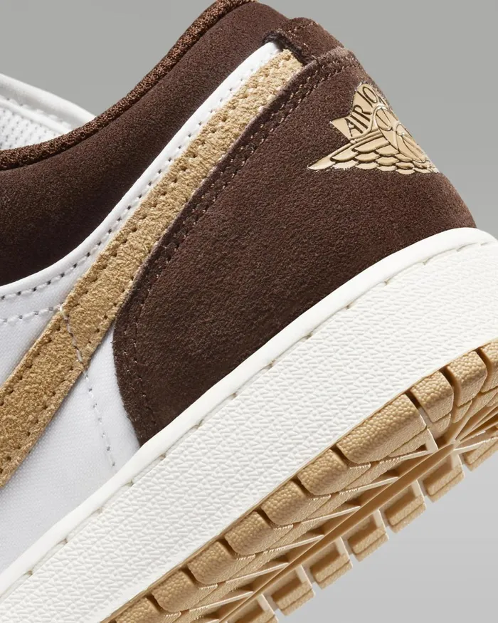 Kids Nike Jordan Air Jordan 1 Low SE Browntwinesailbrown