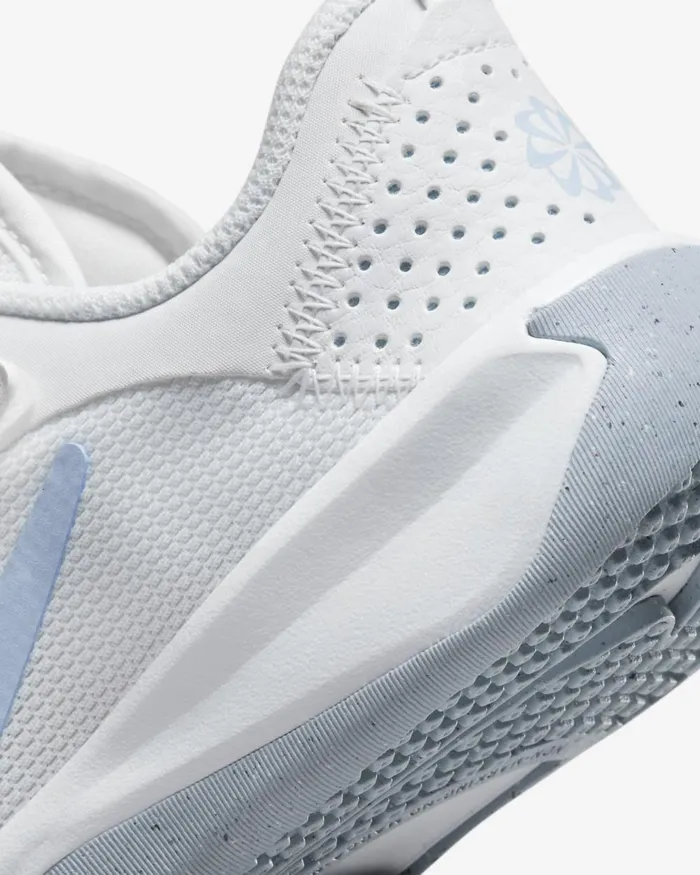 Kids Nike Running Omni MultiCourt Whitewhitecobalt Bliss