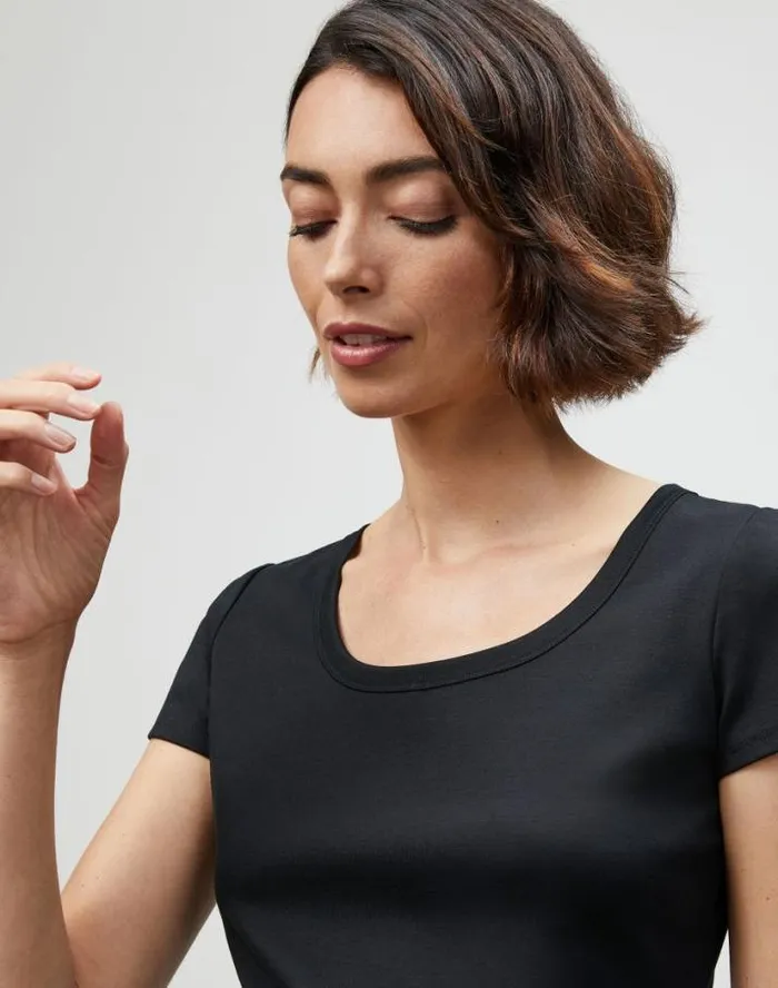Lafayette 148 New York Cotton Rib Scoop Neck TShirt Black Ready To Wear Tops and Tees