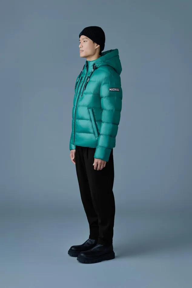 Light Down Jackets Men Mackage VICTOR Lustrous Light Down Jacket With Hood For Men Emerald Light Down Jackets Men Mackage VICTOR Lustrous Light Down Jacket With Hood For Men Emerald