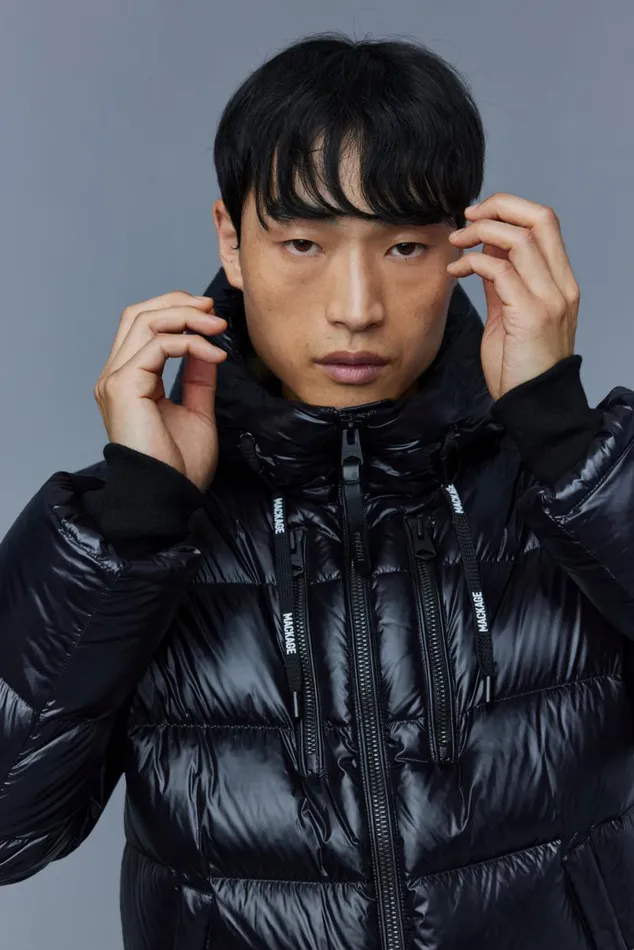 Light Down Jackets Men Mackage VICTOR Lustrous Light Down Jacket With Hood For Men Emerald Light Down Jackets Men Mackage VICTOR Lustrous Light Down Jacket With Hood For Men Emerald