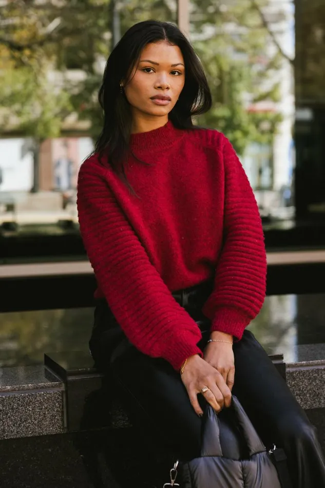 Lloyd Cozy Sweater In Red Red Women Bohme Tops