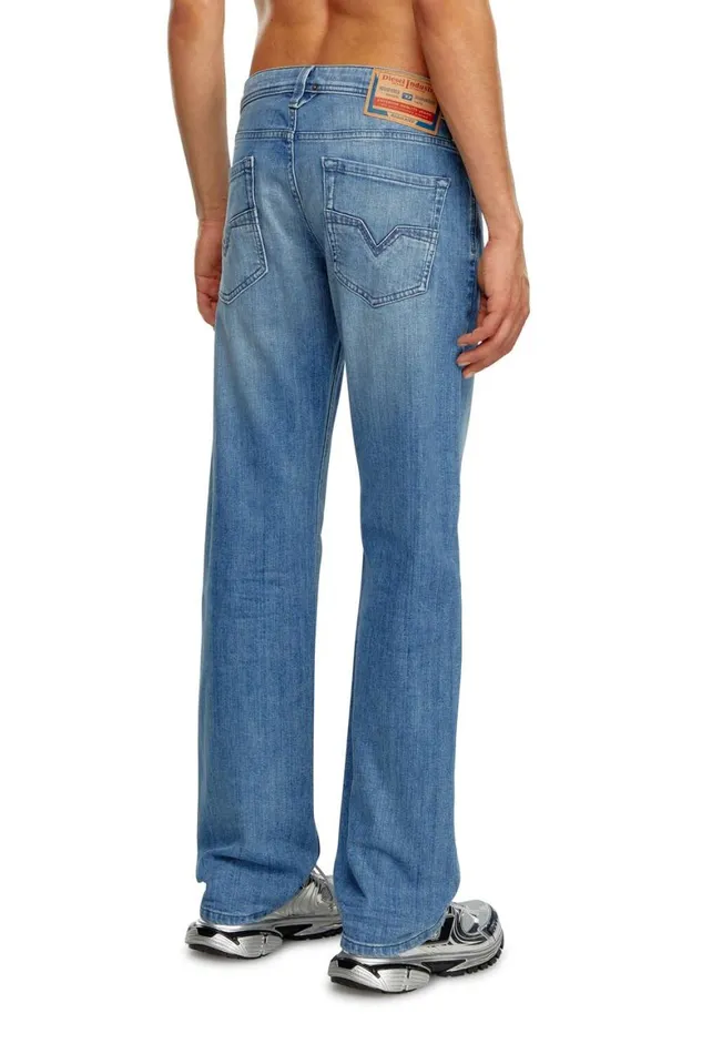 Men Diesel Jeans Regular Jeans 1985 Larkee 0GRDI Light Blue Men Diesel Jeans Regular Jeans 1985 Larkee 0GRDI Light Blue