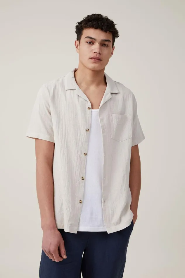 Men Shirts and Polos Cotton On Riviera Short Sleeve Shirt Light Taupe