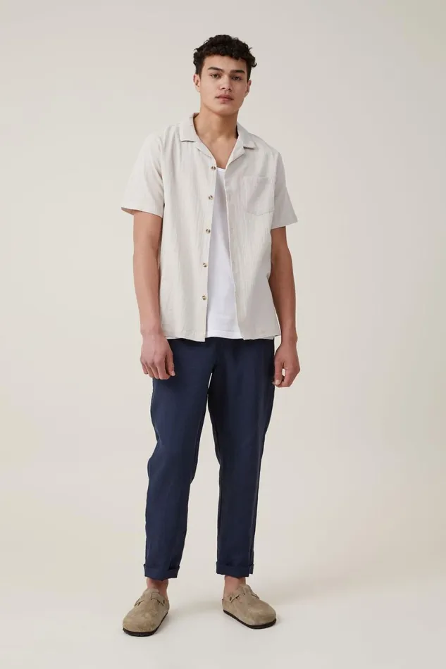 Men Shirts and Polos Cotton On Riviera Short Sleeve Shirt Light Taupe