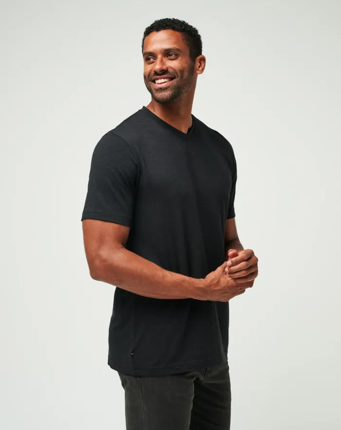 Men Tees TravisMathew CLOUD TEE Black Men Tees TravisMathew CLOUD TEE Black