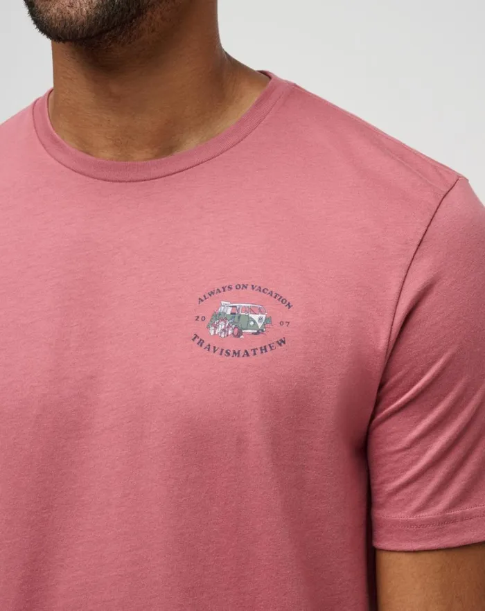 Men Tees TravisMathew LITTLE DRUMMER TEE Roan Rouge Men Tees TravisMathew LITTLE DRUMMER TEE Roan Rouge