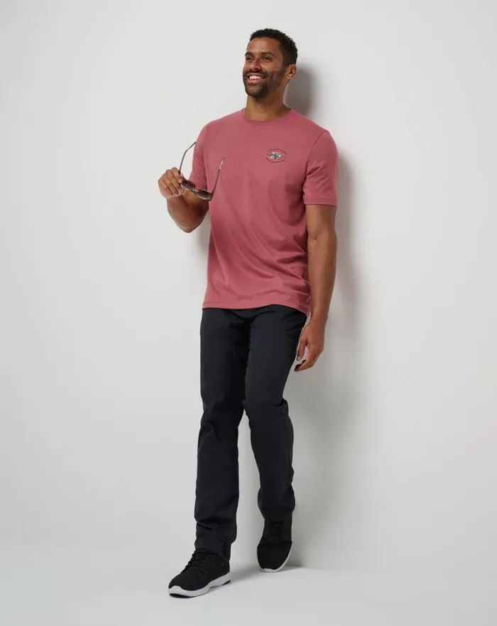 Men Tees TravisMathew LITTLE DRUMMER TEE Roan Rouge Men Tees TravisMathew LITTLE DRUMMER TEE Roan Rouge