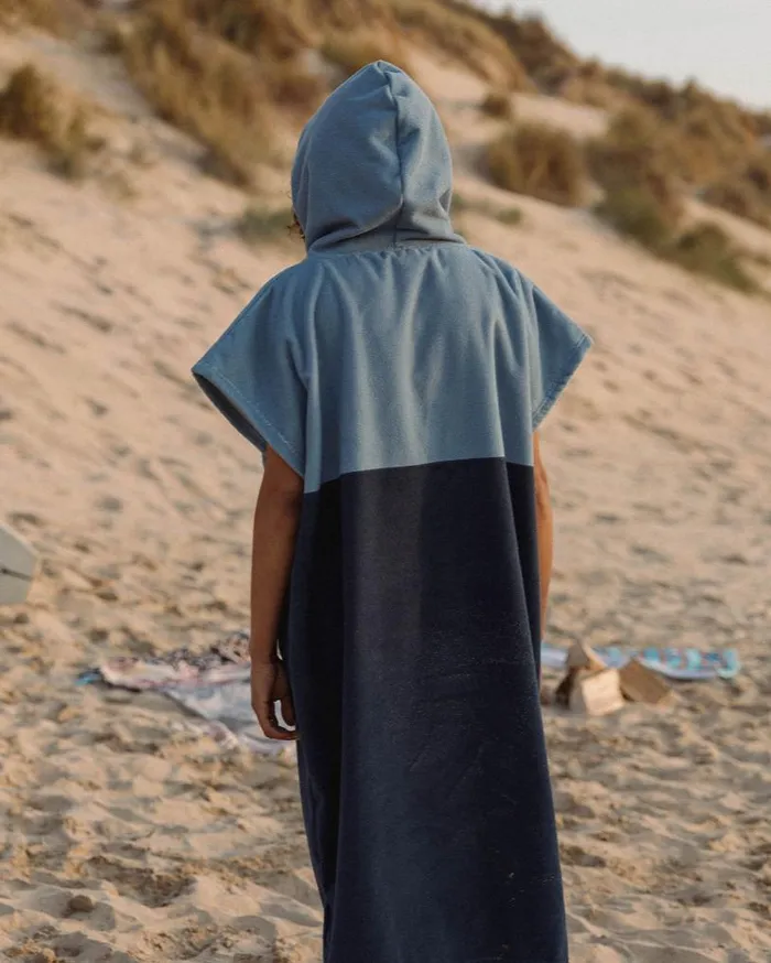 Passenger Clothing Baja Recycled Towel Poncho Provincial Blue Dark Denim WomenMen Changing Robes and Ponchos