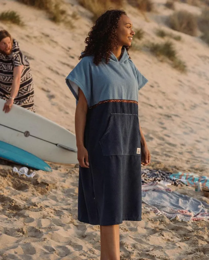 Passenger Clothing Baja Recycled Towel Poncho Provincial Blue Dark Denim WomenMen Changing Robes and Ponchos