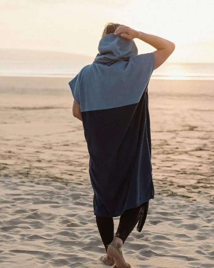 Passenger Clothing Baja Recycled Towel Poncho Provincial Blue Dark Denim WomenMen Changing Robes and Ponchos