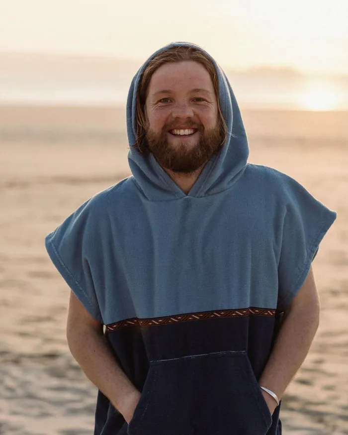 Passenger Clothing Baja Recycled Towel Poncho Provincial Blue Dark Denim WomenMen Changing Robes and Ponchos