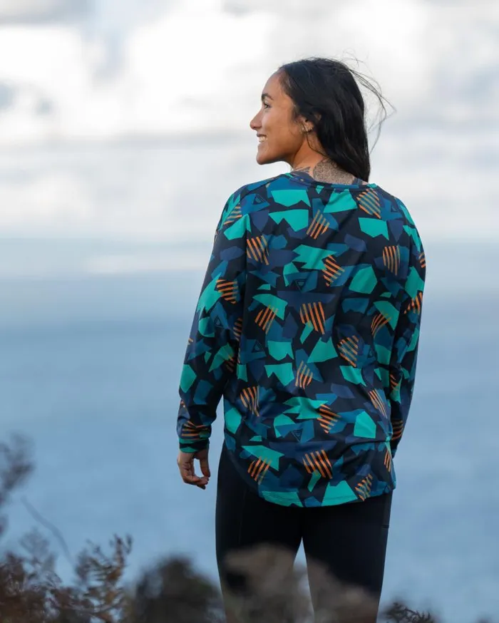 Passenger Clothing Hatha Recycled Active Top Deep Navy Camo Women Activewear