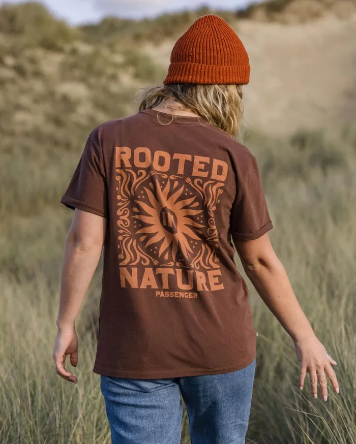 Passenger Clothing Rooted In Nature Recycled Cotton TShirt Chestnut Women Tops and TShirts