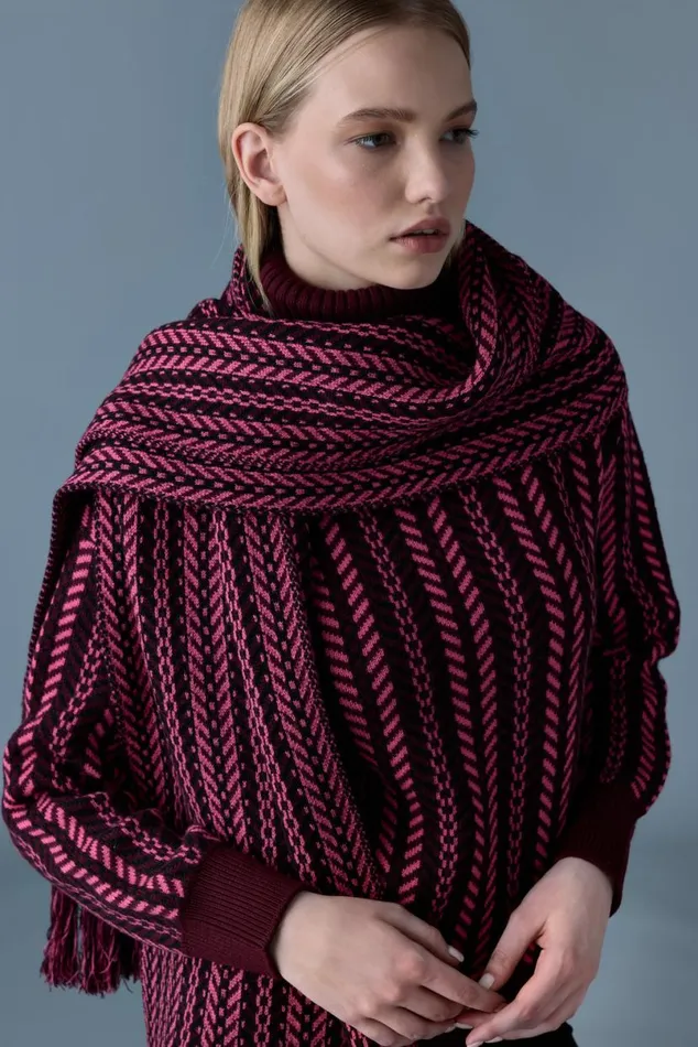Scarves Women Mackage MONACK Rectangular Jacquard Wool Scarf With Fringed Ends Carbon