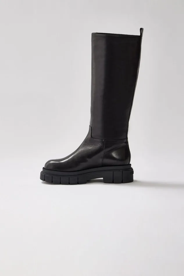 Shearling Lined Boots Women Mackage COMMANDER Shearlinglined Lug Sole R Leather Boot For Women Black Shearling Lined Boots Women Mackage COMMANDER Shearlinglined Lug Sole R Leather Boot For Women Black