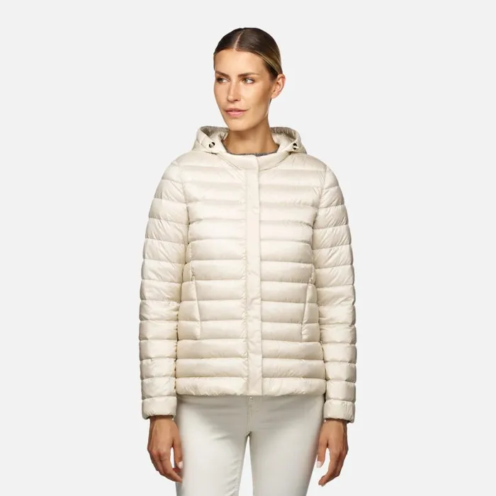 Woman Geox Down Jackets JAYSEN WOMAN Moonbeam Short Down Jacket Moonbeam