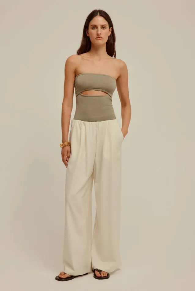 Woman Venroy Knitwear Cut Out Strapless Knit Top