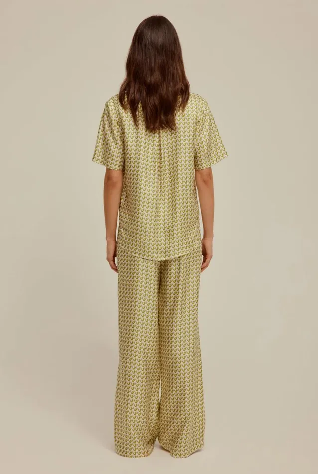 Woman Venroy Shirts Short Sleeve Silk Camp Collar Shirt