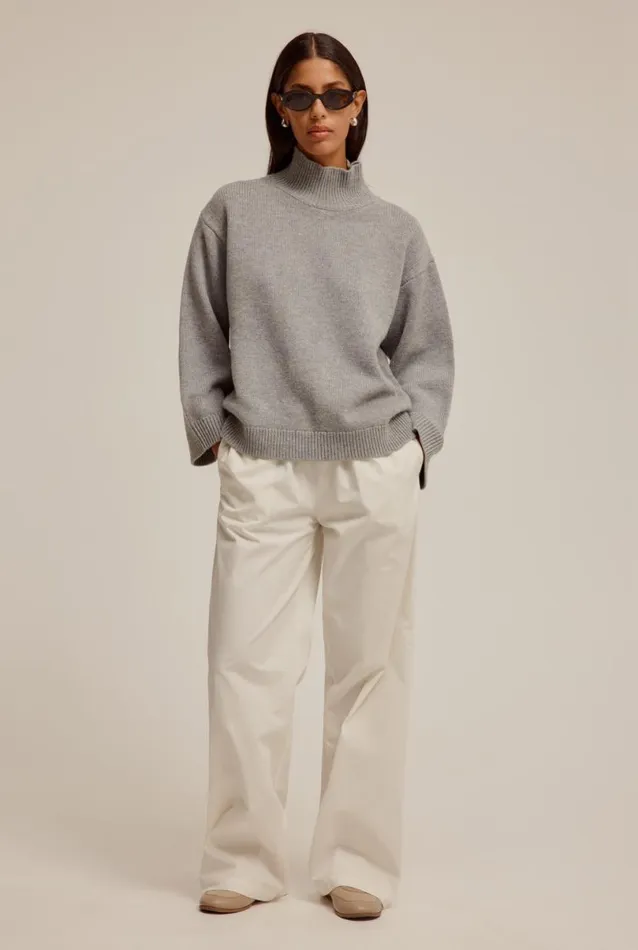Woman Venroy Sweaters Wool Funnel Neck Sweater