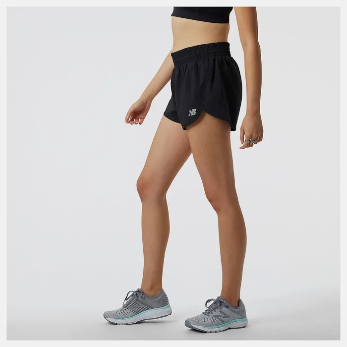 Women Accelerate 25 Inch Short Black New Balance Shorts