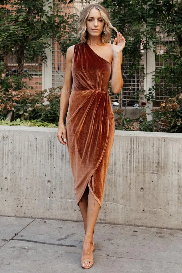 Women Kourtney Velvet One Shoulder Midi Dress Spice Baltic Born Midi Dresses Women Kourtney Velvet One Shoulder Midi Dress Spice Baltic Born Midi Dresses