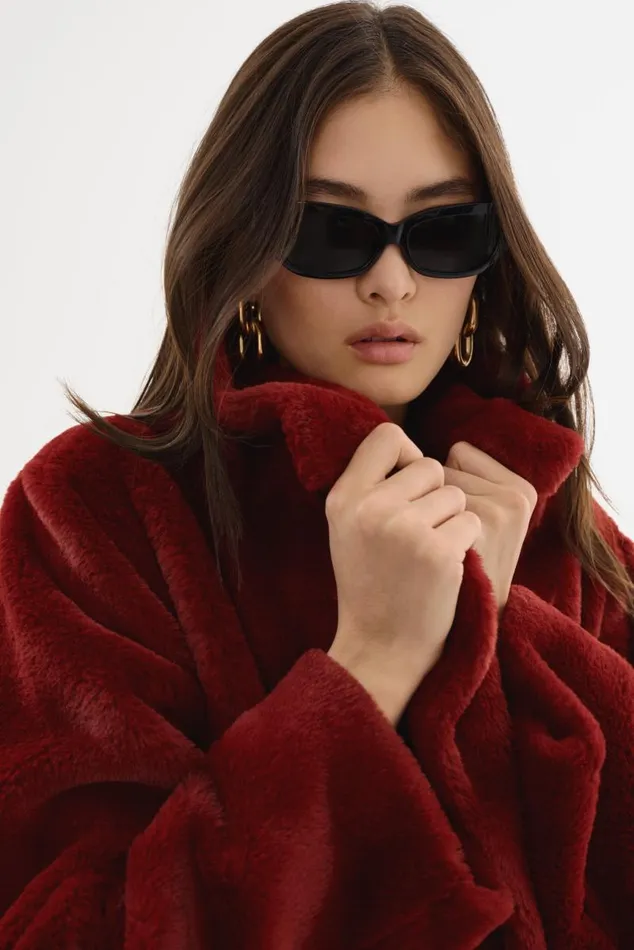 Women LINNEA Faux Fur Coat Maroon LAMARQUE Faux Fur Women LINNEA Faux Fur Coat Maroon LAMARQUE Faux Fur