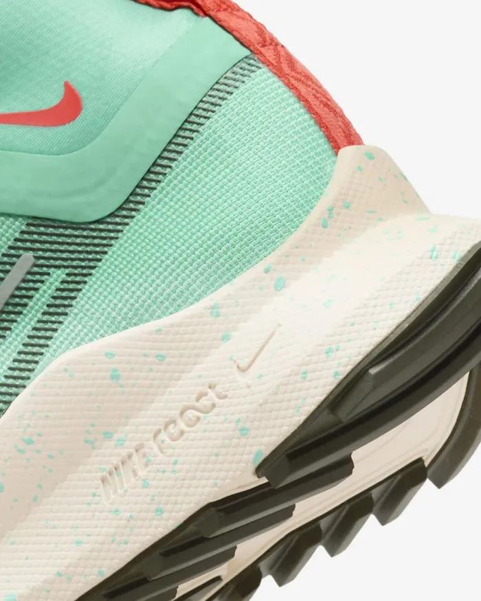 Women Nike All Shoes Pegasus Trail 4 GORETEX Emerald Riseamber Brownember Glowsequoia