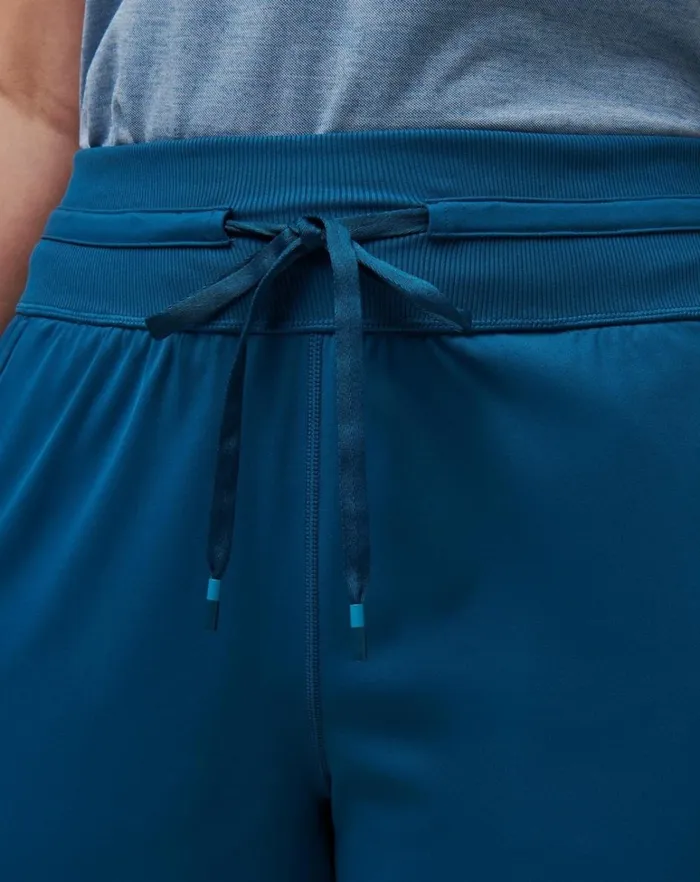 Women Shorts TravisMathew MOVEKNIT TIE SHORT Midnight Women Shorts TravisMathew MOVEKNIT TIE SHORT Midnight
