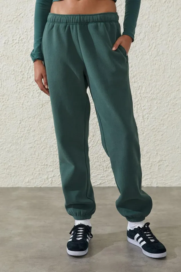 Women Sweats and Hoodies Cotton On Plush Essential Gym Sweatpant Holly Green