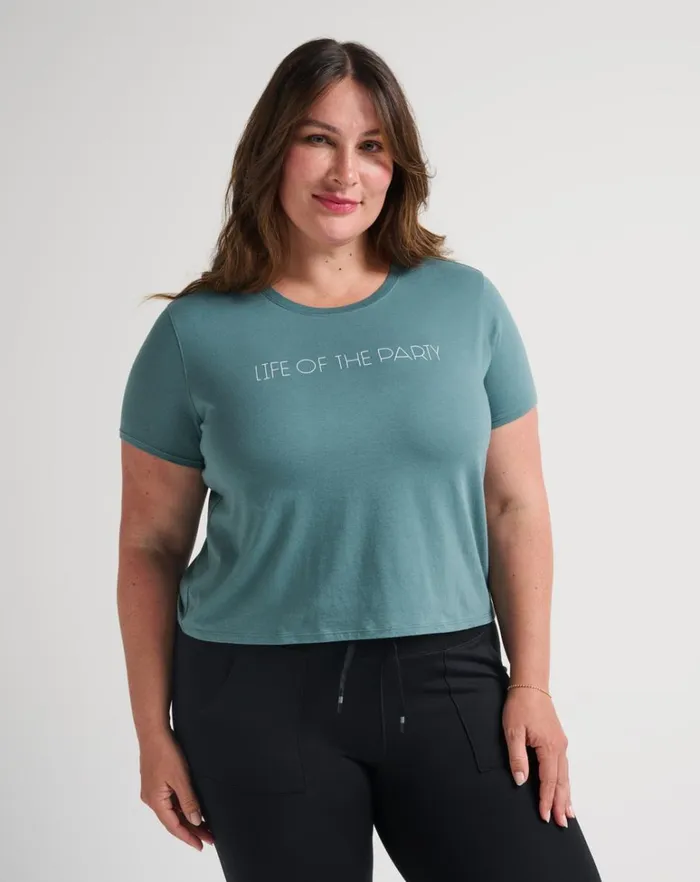 Women Tees TravisMathew BUENOS AIRES GRAPHIC TEE North Atlantic